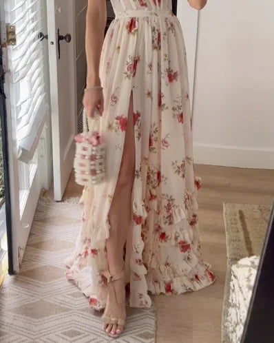 FLORÉA | Long floral dress with a flattering neckline