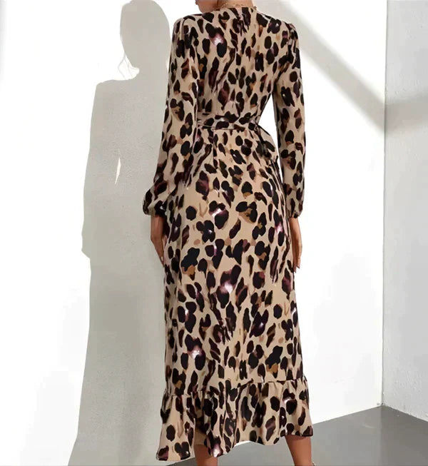 Lisandra | Elegant Dress with V-Neck